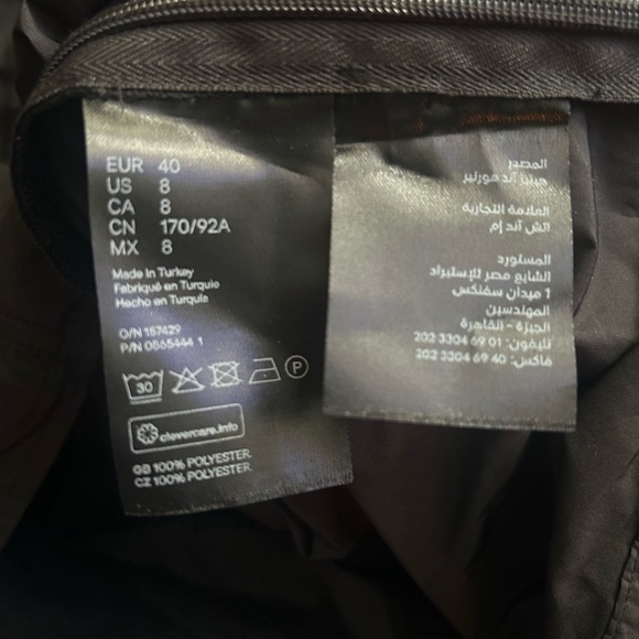 🆕 H&M Women’s Black Flounced Taffeta Blouse Ruffle Long Sleeve Size US 8 - Picture 7 of 7